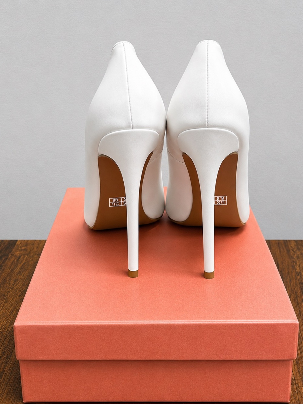 NWT Classic White Stilettos - Picture 6 of 8